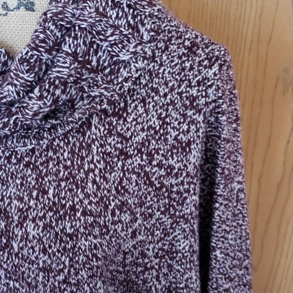 Large new York & company brown and white sweater - Picture 2 of 5